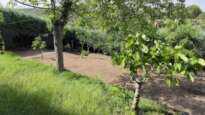 Chalet en venta en Calle Olivo, Santa Cruz de Pinares de 160.000 €