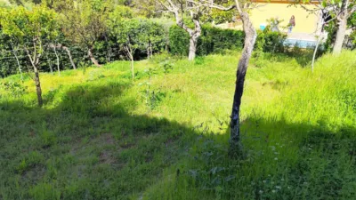 Chalet en venta en Calle Olivo, Santa Cruz de Pinares de 160.000 €