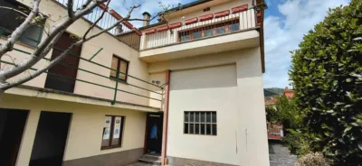 House in Centelles photo 3