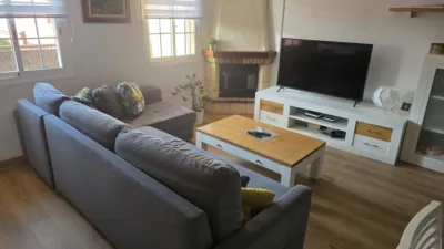 Semi-detached house on Calle Correo Viejo photo 3