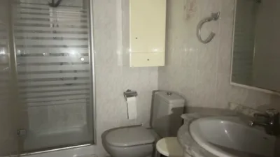 Piso en venta en Carretera de Martorell, cerca de Carrer de Marconi, Vista Alegre (Terrassa) de 179.000 €