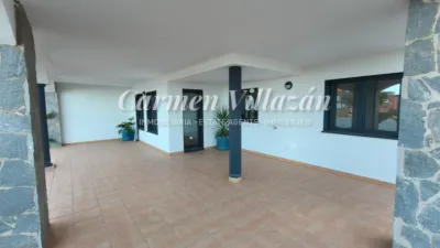 Apartamento en venta en Calle Alcaudón, Número 1, Corralejo (La Oliva) de 335.000 €