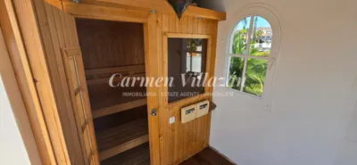 Chalet on Islas Canarias Street photo 35