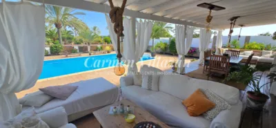 Chalet on Islas Canarias Street photo 3