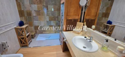 Chalet on Islas Canarias Street photo 22