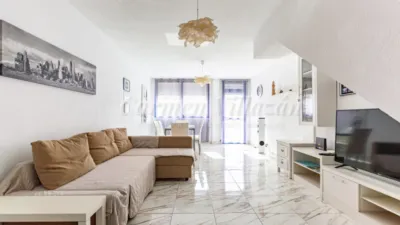 Duplex on Juan Sebastian Elcano Street photo 5
