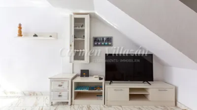 Duplex on Juan Sebastian Elcano Street photo 6