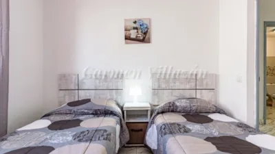 Duplex on Juan Sebastian Elcano Street photo 35