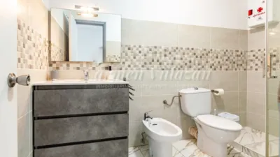 Duplex on Juan Sebastian Elcano Street photo 33
