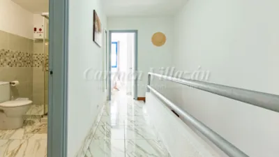 Duplex on Juan Sebastian Elcano Street photo 37
