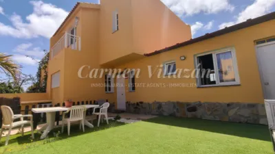 Casa pareada en venta en Calle Los Naranjos, Parque Holandés (La Oliva) de 273.000 €