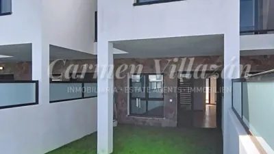 Semi-detached chalet on Calle Ramón González Brito photo 2