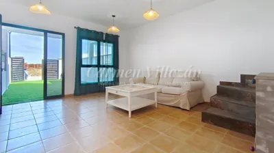 Semi-detached chalet on Calle Ramón González Brito photo 5