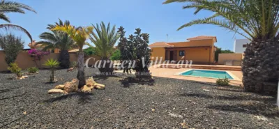 Chalet on Calle Trillo photo 27