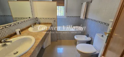 Chalet on Calle Trillo photo 14