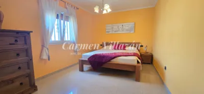 Chalet on Calle Trillo photo 9