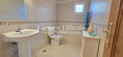 Chalet on Calle Trillo photo 19