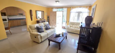 Chalet on Calle Trillo photo 5