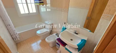 Apartment on Avenida Ángel Jové photo 11