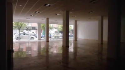 Local comercial en venta en Cascajos-Piqueras, Cascajos-Piqueras (Logroño) de 325.000 €