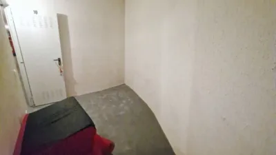 Almacén en venta en Avenida de Burgos, cerca de Calle Esteban de Ágreda, Portillejo-Valdegastea (Logroño)