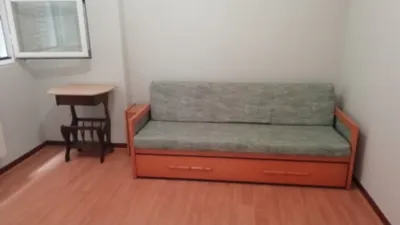 Piso en alquiler en Calle de María Teresa Gil de Gárate, cerca de Avenida de la Gran Vía Rey Juan Carlos I, Centro (Logroño) de 700 €<span>/mes</span>