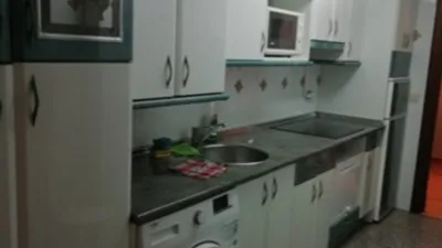 Piso en alquiler en Calle de María Teresa Gil de Gárate, cerca de Avenida de la Gran Vía Rey Juan Carlos I, Centro (Logroño) de 700 €<span>/mes</span>
