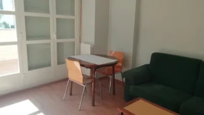 Piso en alquiler en Calle de María Teresa Gil de Gárate, cerca de Avenida de la Gran Vía Rey Juan Carlos I, Centro (Logroño) de 700 €<span>/mes</span>