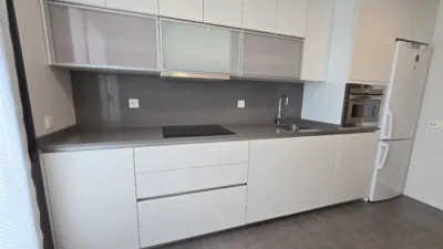 Piso en alquiler en Portillejo-Valdegastea, Portillejo-Valdegastea (Logroño) de 900 €<span>/mes</span>