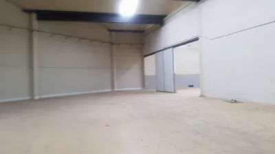 Nave industrial en venta en Calle Legardi y Gutierrez Poligono La Albergueria, Viana de 620.000 €
