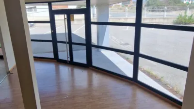 Nave industrial en venta en Calle Legardi y Gutierrez Poligono La Albergueria, Viana de 620.000 €