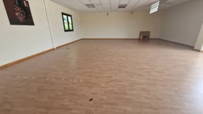 Nave industrial en venta en Calle Legardi y Gutierrez Poligono La Albergueria, Viana de 620.000 €