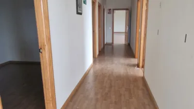 Nave industrial en venta en Calle Legardi y Gutierrez Poligono La Albergueria, Viana de 620.000 €