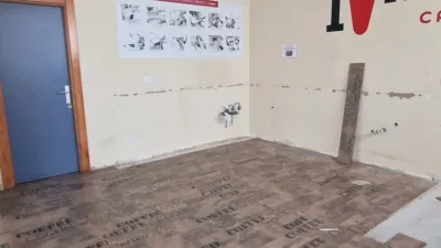 Nave industrial en venta en Calle Legardi y Gutierrez Poligono La Albergueria, Viana de 620.000 €