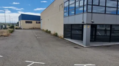 Nave industrial en venta en Calle Legardi y Gutierrez Poligono La Albergueria, Viana de 620.000 €