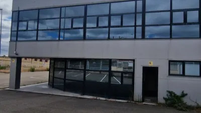 Nave industrial en venta en Calle Legardi y Gutierrez Poligono La Albergueria, Viana de 620.000 €