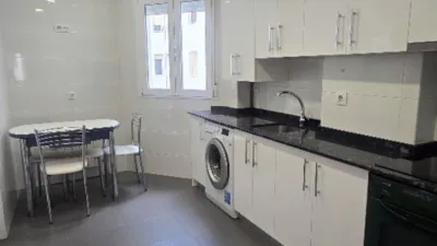 Piso en alquiler en Perez Galdos, Centro (Logroño) de 800 €<span>/mes</span>