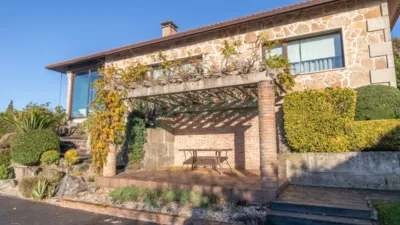 Chalet unifamiliar en venta en Camino de los Enxidos, Cabral-Candeán (Vigo) de 725.000 €