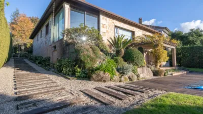 Chalet unifamiliar en venta en Camino de los Enxidos, Cabral-Candeán (Vigo) de 725.000 €