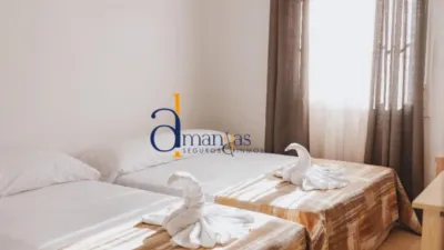 Casa en venta en Calle de la Plazuela, cerca de Calle de la Corona, Encinas Reales de 90.000 €