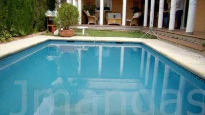 Chalet en venta en Urbanización El Carmen, Lucena de 500.000 €
