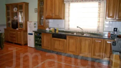 Chalet en venta en Urbanización El Carmen, Lucena de 500.000 €