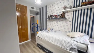 Piso en venta en Avenida de Joan Margarit, Lucena de 184.000 €