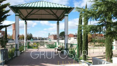 Chalet en venta en Calle de Almendro, 1, Boecillo de 245.000 €