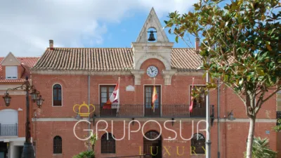 Chalet en venta en Calle de Almendro, 1, Boecillo de 245.000 €