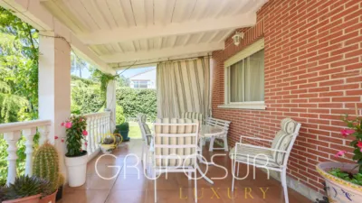 Chalet en venta en Calle de Almendro, 1, Boecillo de 245.000 €