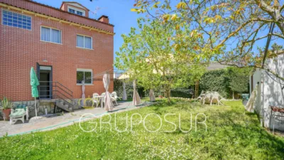 Chalet en venta en Calle de Almendro, 1, Boecillo de 245.000 €