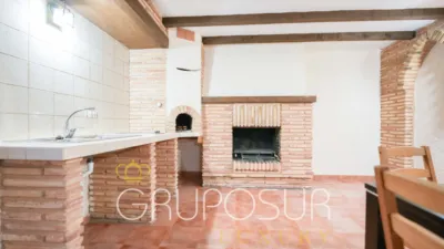 House on Avenida de Castilla y León, no. sn photo 80