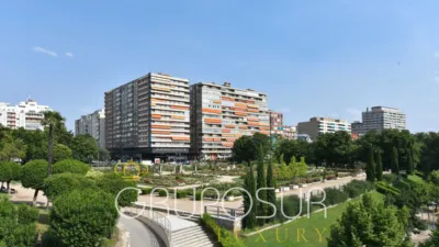 Apartment at Paseo de Isabel 'La Católica', 1 photo 97