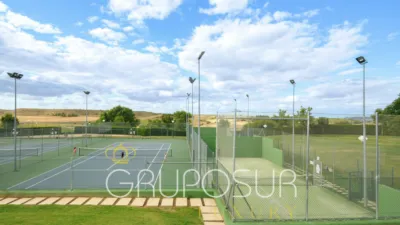Detached house on Calle de la Fuente del Berrocal, no. sn photo 93
